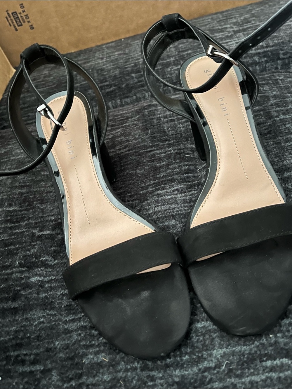 Gianni Bini Black Suede Block Heel, Size 9, EUC